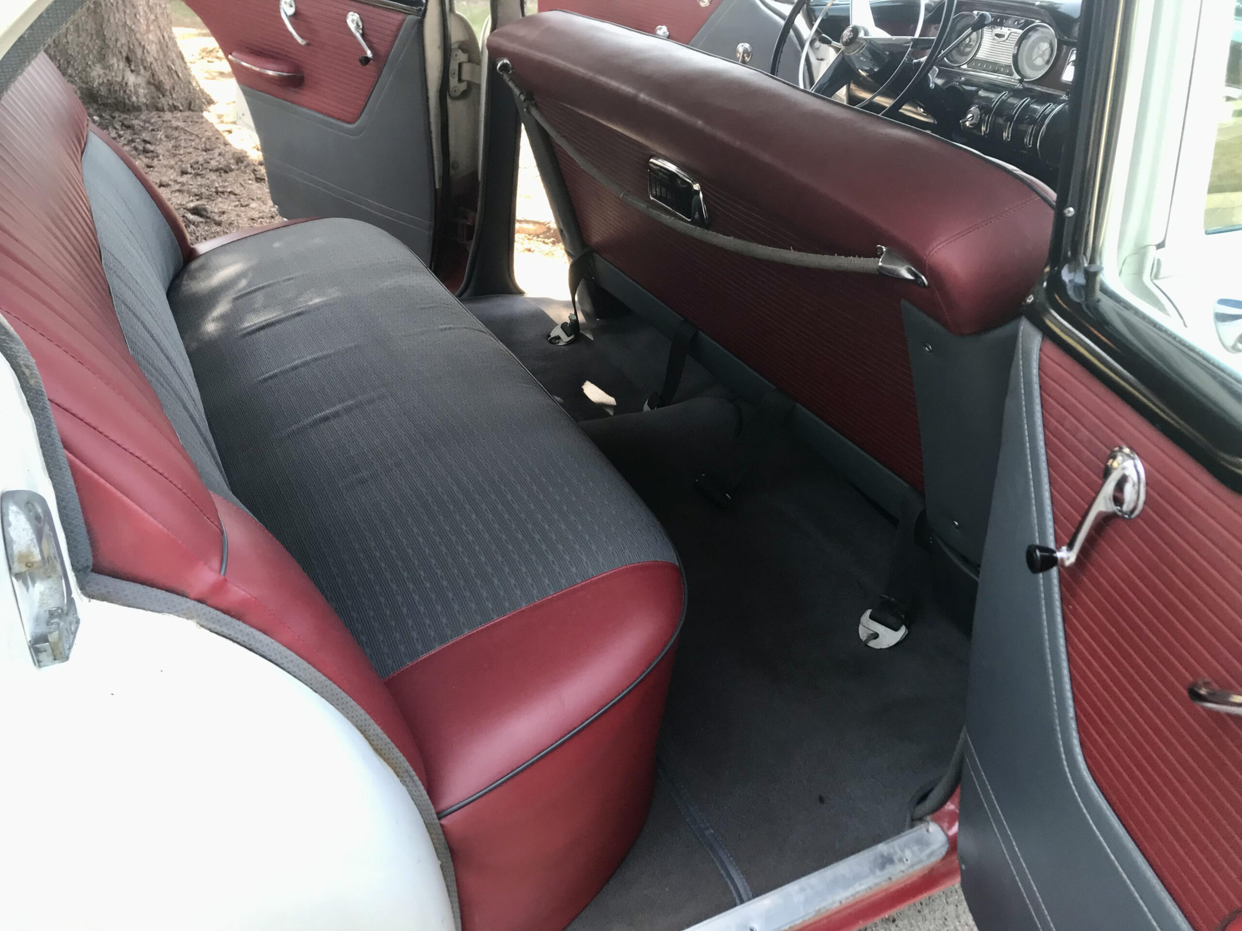 20230502-55-B-back-seat-interior1